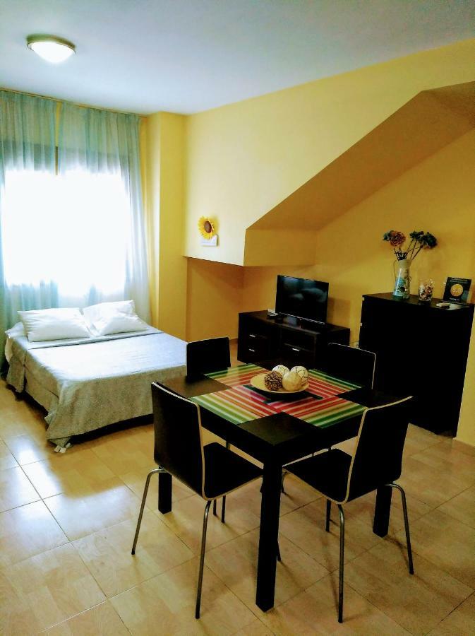 Apartamento Domingo Lozano มาลากา ภายนอก รูปภาพ