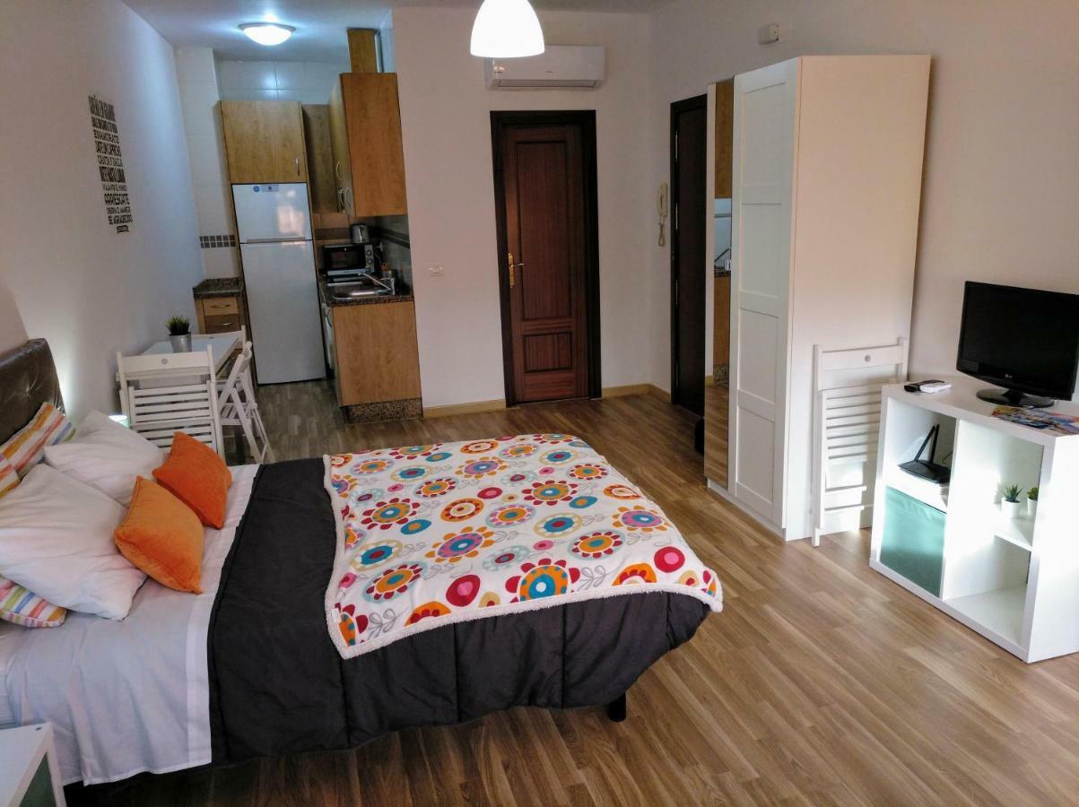Apartamento Domingo Lozano มาลากา ภายนอก รูปภาพ
